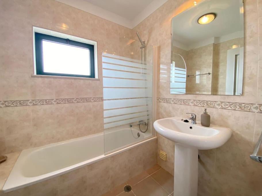 קארבואירו Apartamento Amparo-T2 C/Piscina מראה חיצוני תמונה